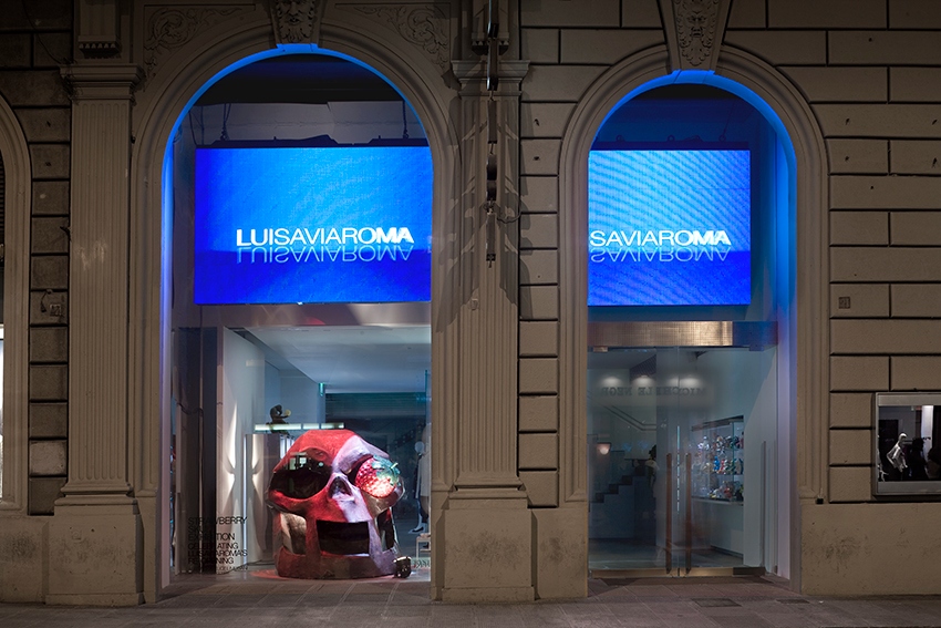 The Stores: LuisaViaRoma allies with Vestiaire Collective and enters the  resale business