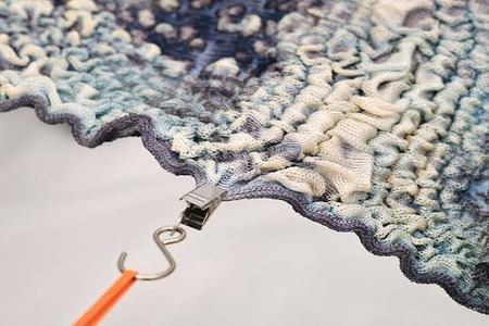 OXMAN explores bacteria-based textile dyeing